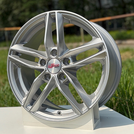 Moskva (КС689) 6.500xR16 5x112 DIA66.6 ET45 Нео-классик Moskva (КС689) 6.500xR16 5x112 DIA66.6 ET45 Нео-классик